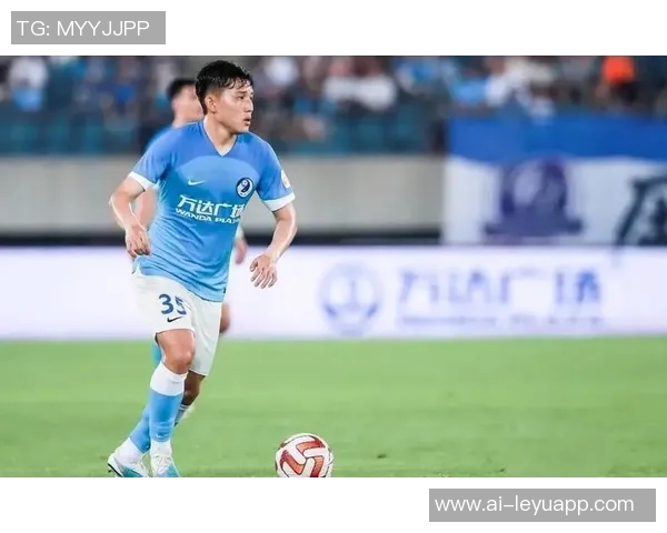 长春亚泰中场王禹正式加盟北京国安将穿上18号球衣迎接新挑战